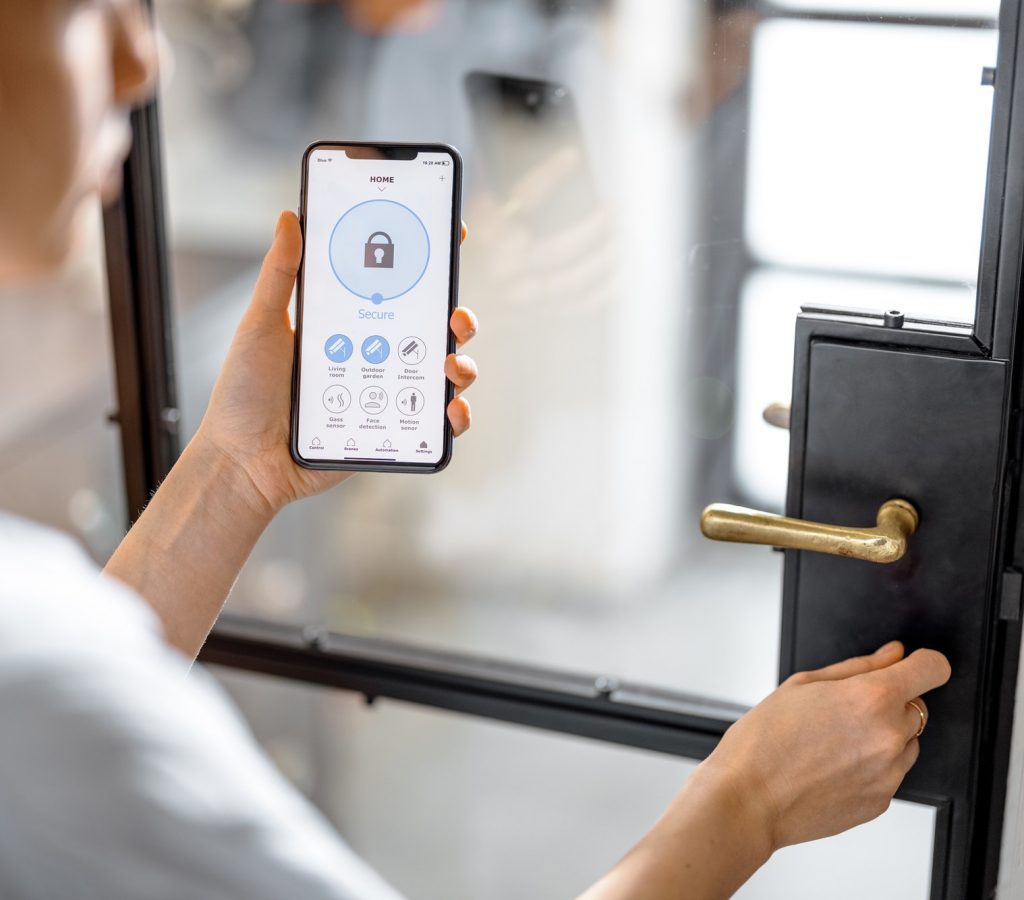 smartphone-with-launched-application-for-alarm-security.jpg